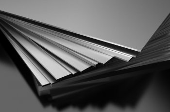 Титановый лист ВТ5-1 2,5*230*390/400 1,1/1,2кг